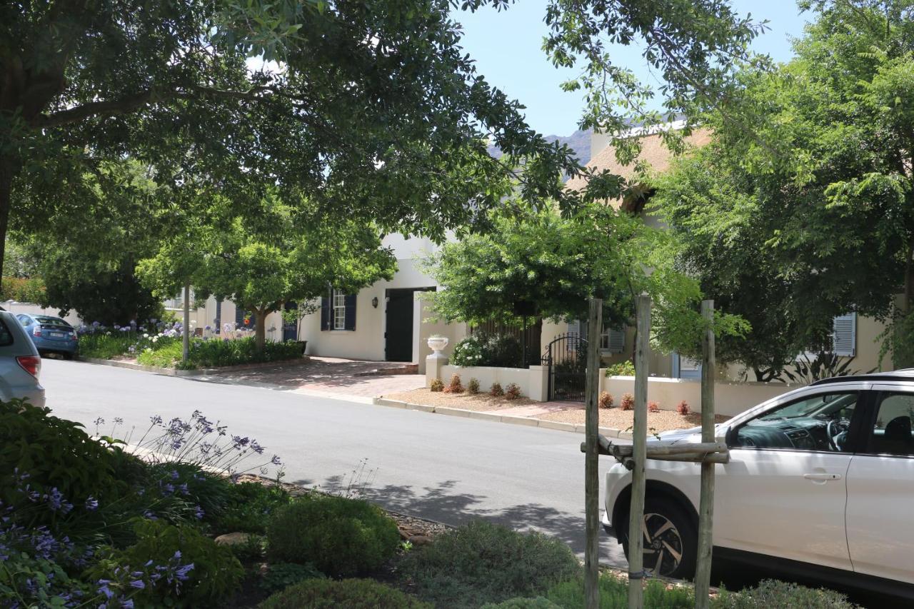 3 On Roux Bed & Breakfast ฟรันเชิค ภายนอก รูปภาพ